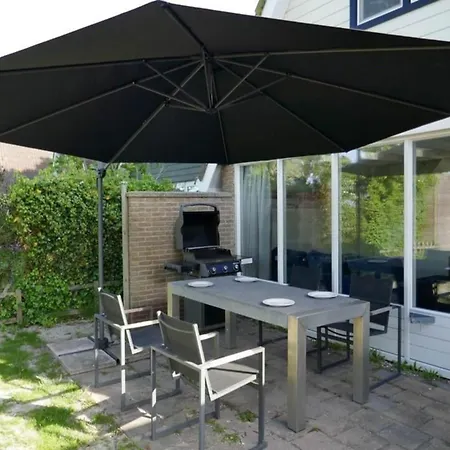 Modern, Cosy Family Near بيت للعطل Sint Maartensbrug