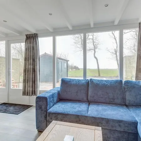 Modern, Cosy Family Near *