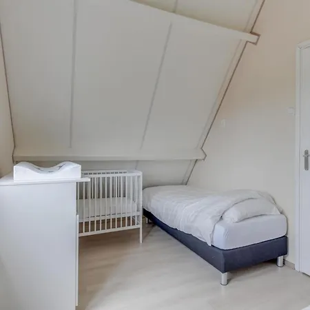 Modern, Cosy Family Near 度假居 *