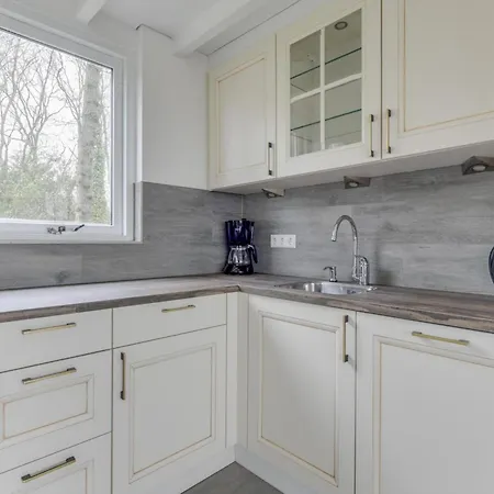 Modern, Cosy Family Near Sint Maartensbrug