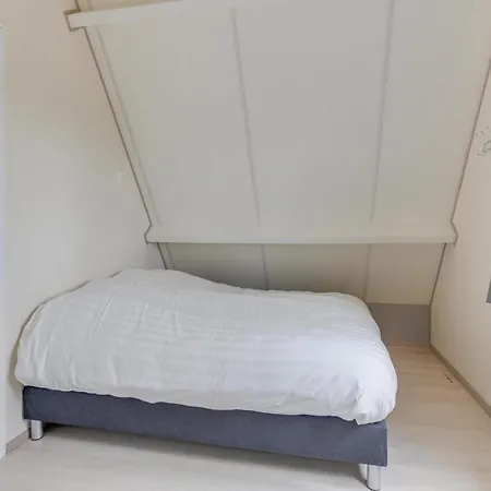 Modern, Cosy Family Near Sint Maartensbrug